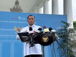 Prasetyo Hadi menyampaikan Surat Edaran Istana tentang pembatasan “open house” Lebaran 2026
