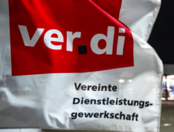 Bendera Ver.di serikat pekerja Jerman simbol transformasi pendidikan digital dan AI bagi buruh